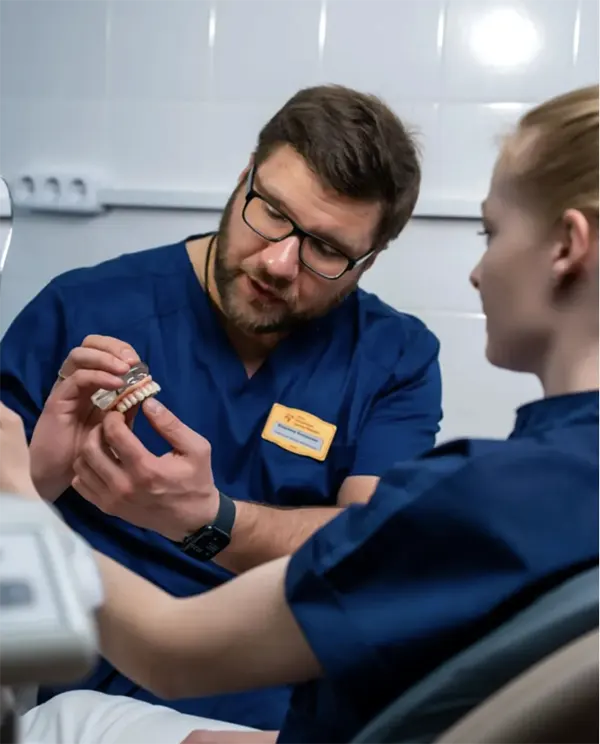 Имплантолог рассказывает о причинах боли после имплантации